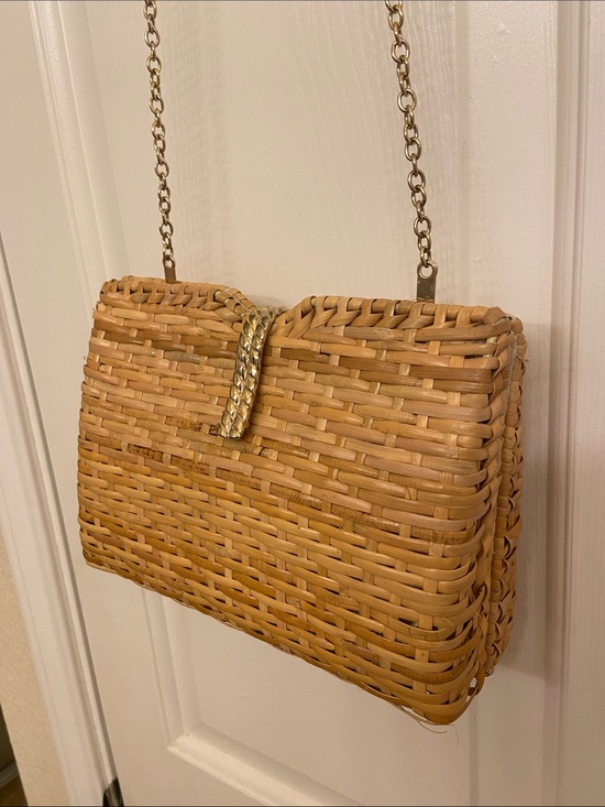 Zara Handbags - Zara Yellow Woven Straw Crossbody with Gold Chain